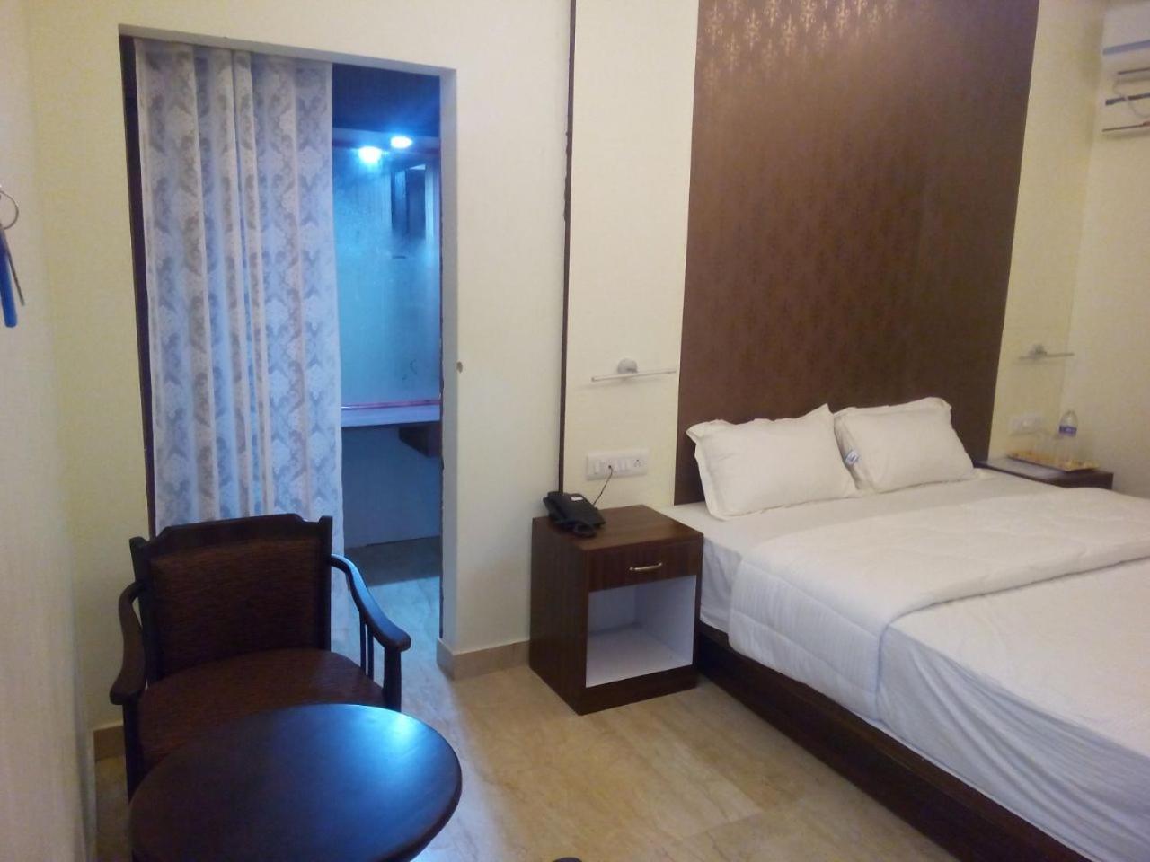 Hotel Marina Manor Port Blair Kültér fotó