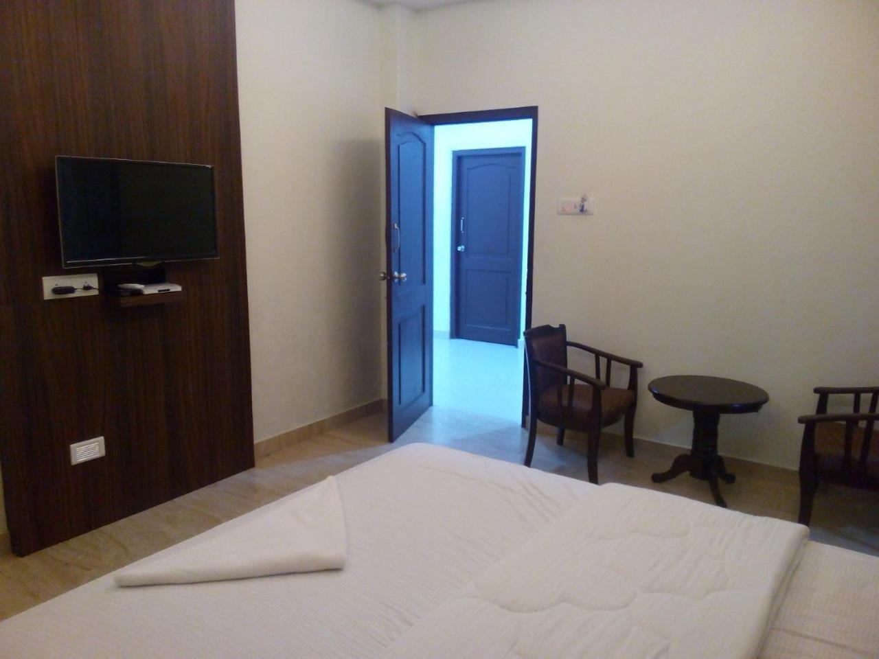 Hotel Marina Manor Port Blair Kültér fotó